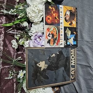 Halloween Bundle : Metal Cat Mom sign & Halloween Treats book